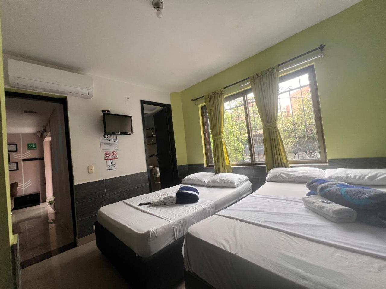 Hotel Laureles Home Medellin Exterior photo